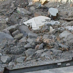 Типичный вид жилого дома в Цхинвале. 80 % разрушений пришлось именно на гражданские объекты. И Запад с его