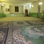 Молельный зал в здании бывшего клуба, где собираются костромские мусульмане на молитвы