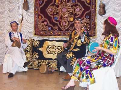 Таджикские музыканты в Москве 